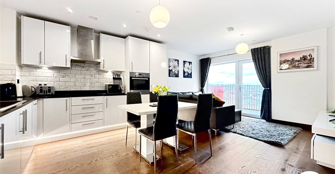 2 bedroom property for sale in Maidstone | Robinson Michael & Jackson