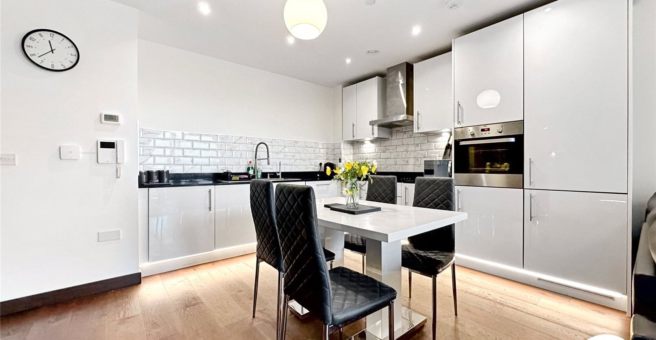 2 bedroom property for sale in Maidstone | Robinson Michael & Jackson