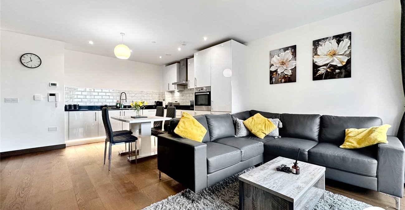 2 bedroom property for sale in Maidstone | Robinson Michael & Jackson