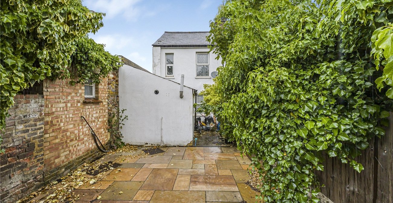 2 bedroom house for sale in Gravesend | Robinson Michael & Jackson