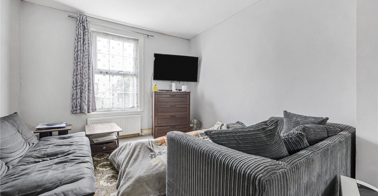 2 bedroom house for sale in Gravesend | Robinson Michael & Jackson