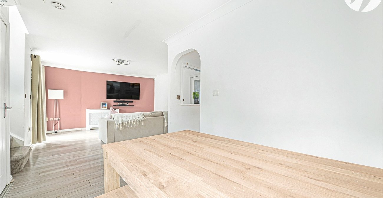 2 bedroom house for sale in Greenhithe | Robinson Jackson