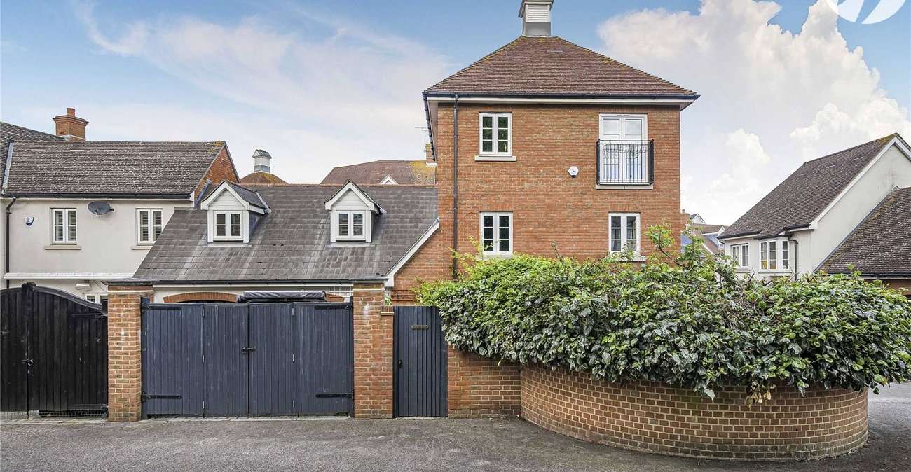 4 bedroom house for sale in Greenhithe | Robinson Jackson