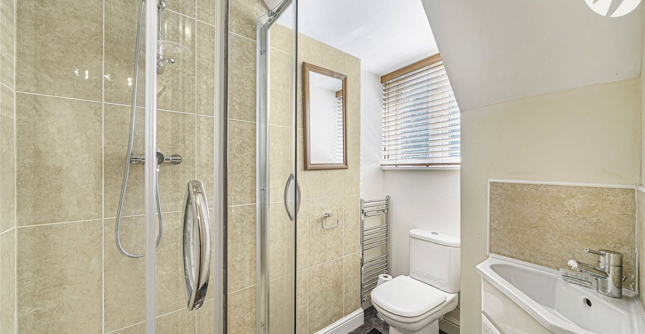 4 bedroom house for sale in Greenhithe | Robinson Jackson