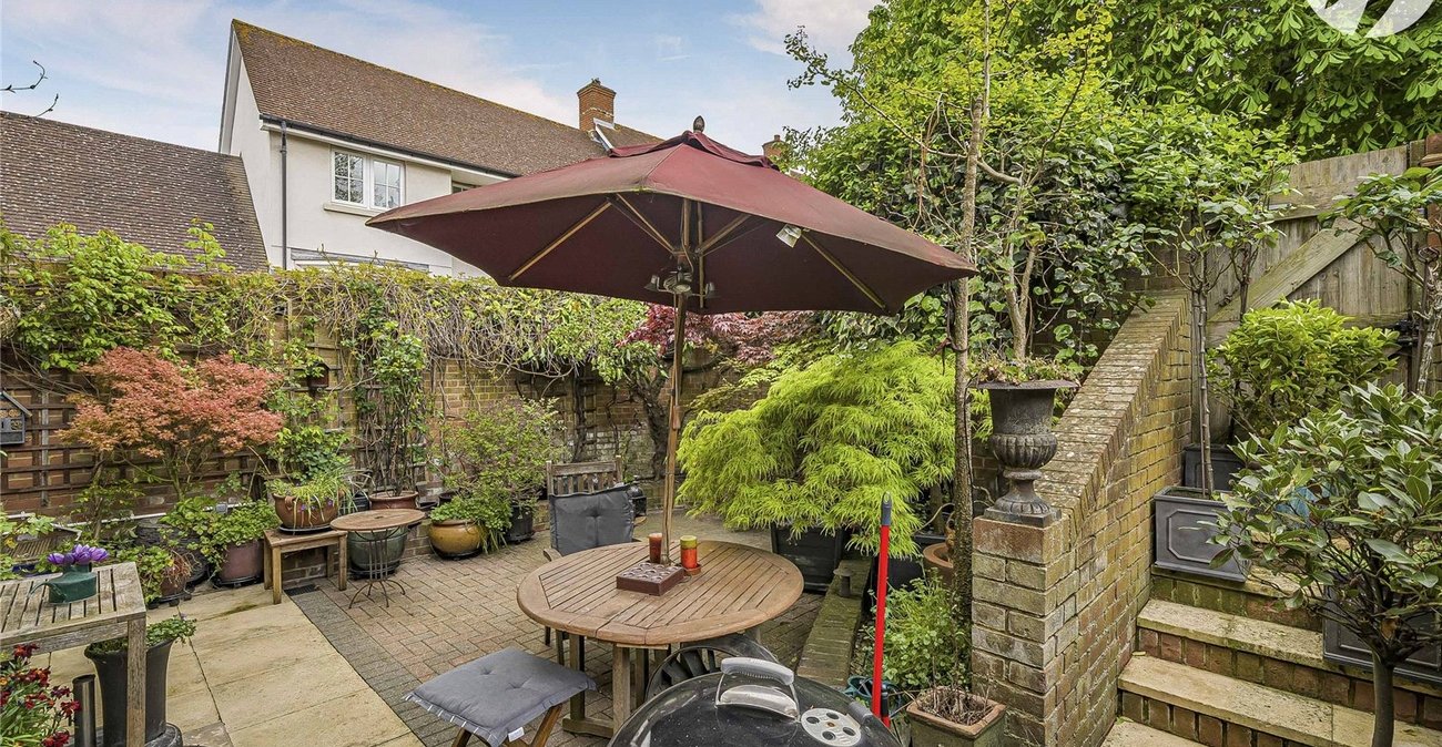 4 bedroom house for sale in Greenhithe | Robinson Jackson