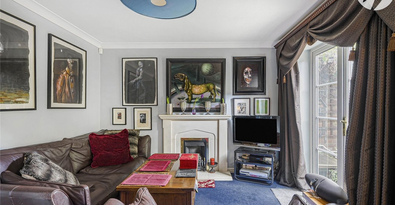 4 bedroom house for sale in Greenhithe | Robinson Jackson