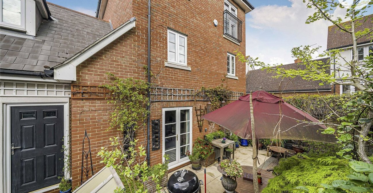 4 bedroom house for sale in Greenhithe | Robinson Jackson
