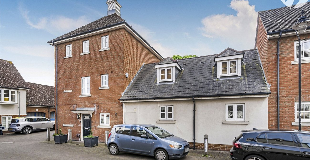 4 bedroom house for sale in Greenhithe | Robinson Jackson