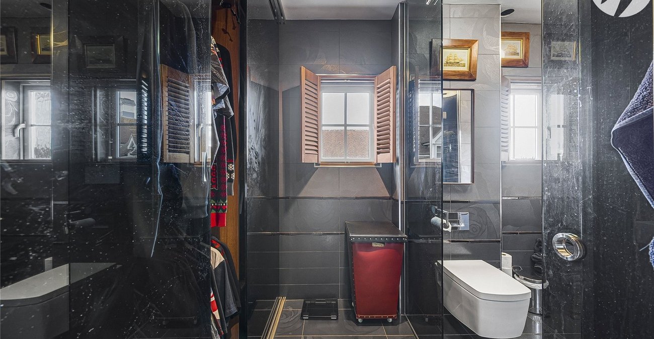 4 bedroom house for sale in Greenhithe | Robinson Jackson