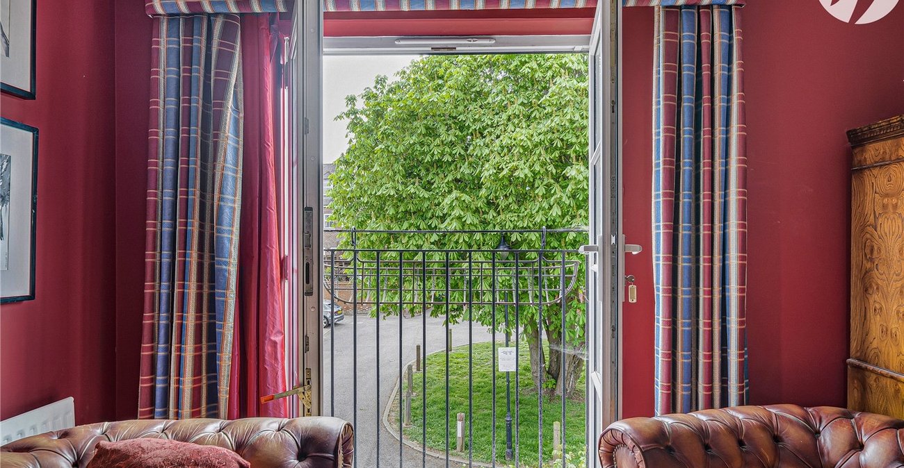4 bedroom house for sale in Greenhithe | Robinson Jackson
