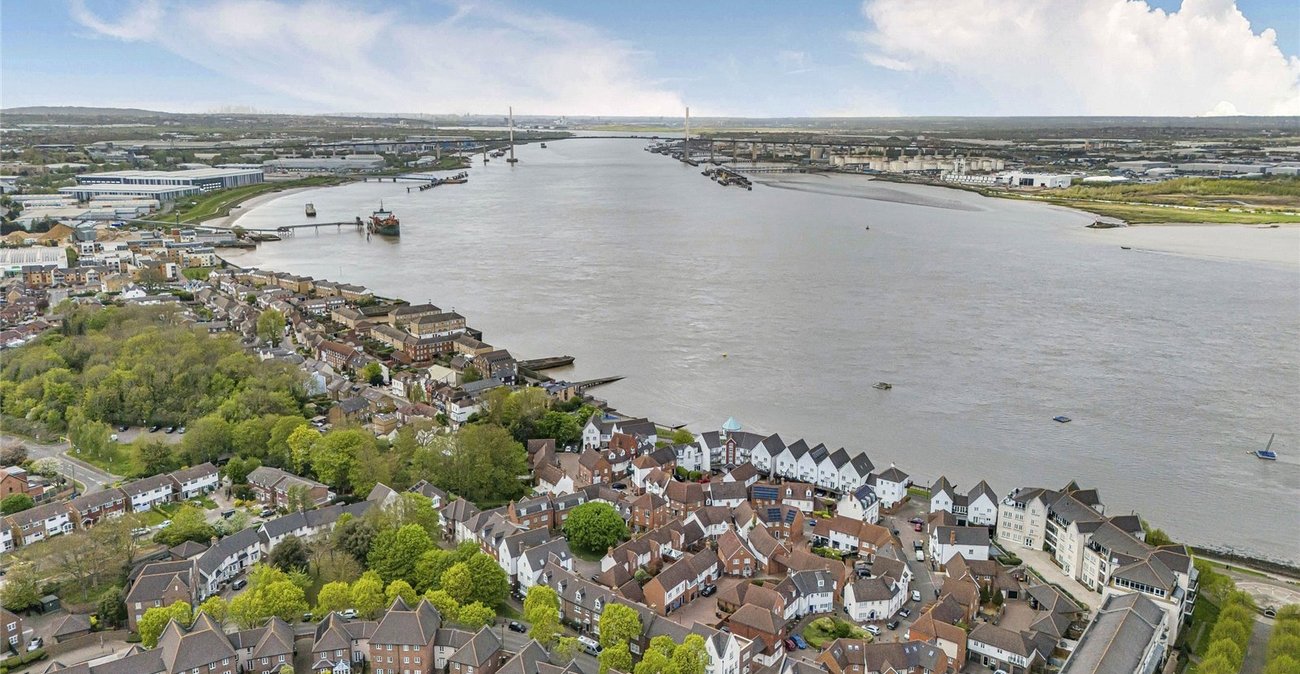 4 bedroom house for sale in Greenhithe | Robinson Jackson