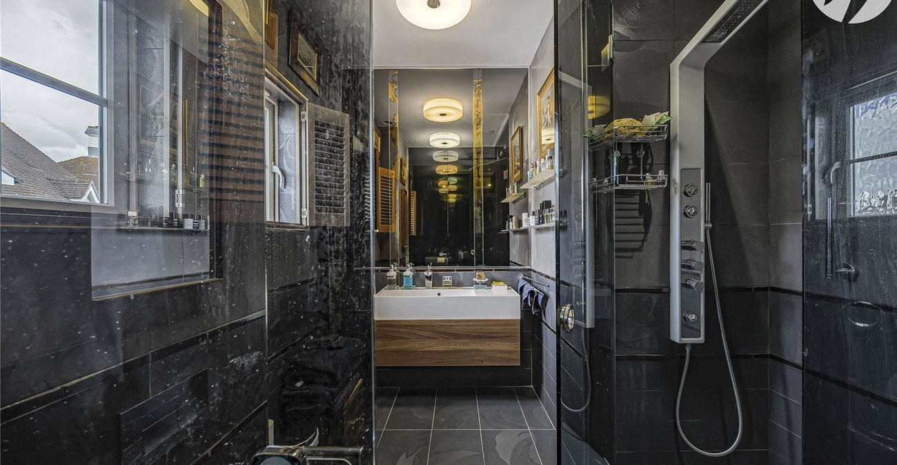4 bedroom house for sale in Greenhithe | Robinson Jackson