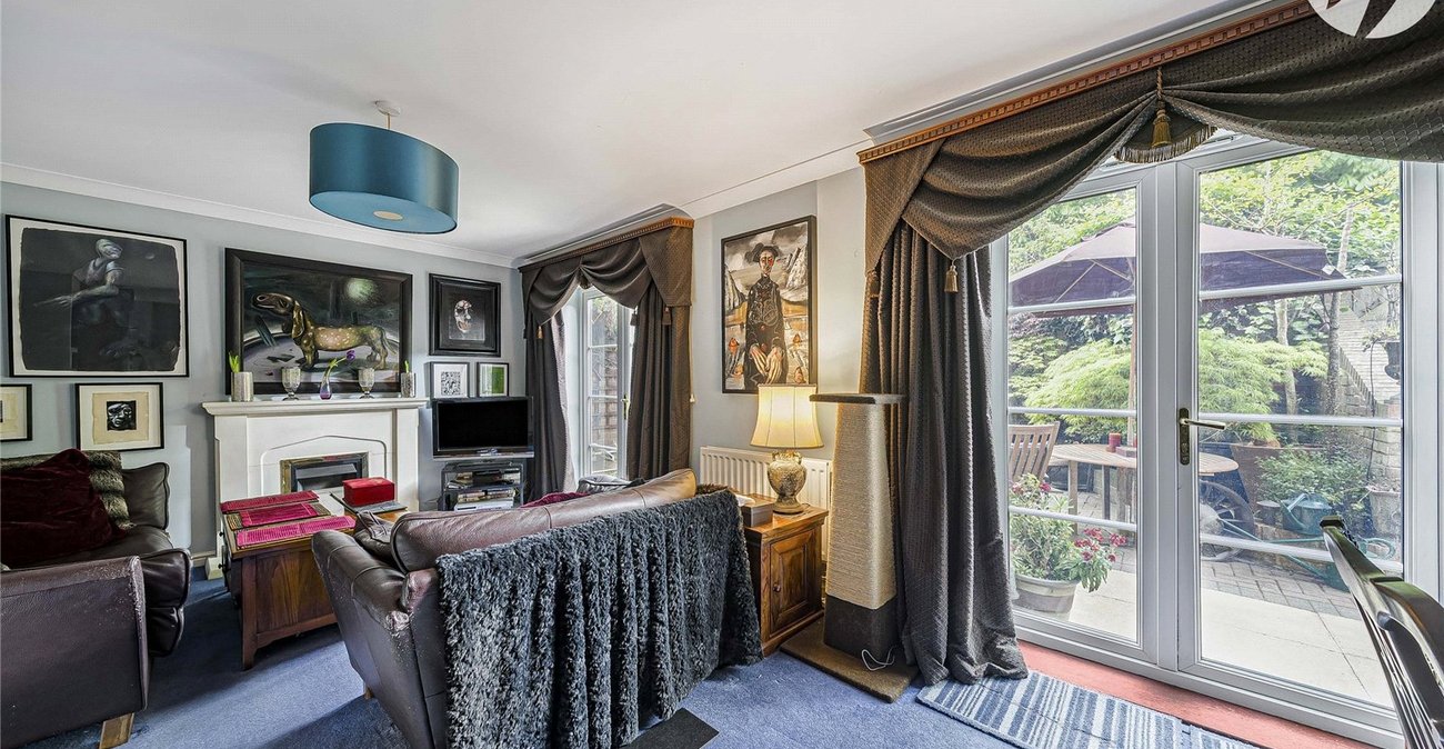 4 bedroom house for sale in Greenhithe | Robinson Jackson
