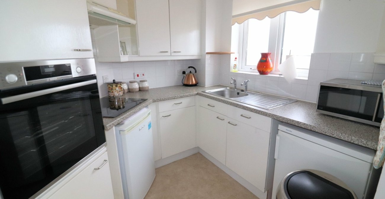 1 bedroom property for sale in 1 Wharfside Close | Robinson Jackson