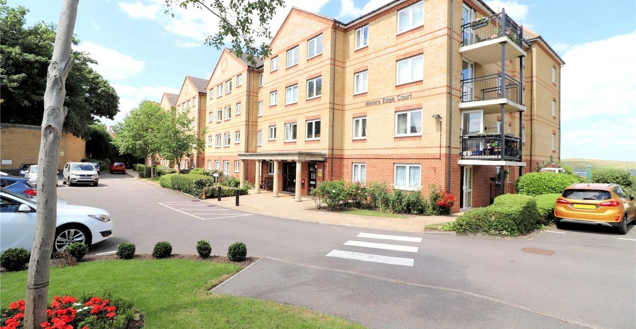 1 bedroom property for sale in Wharfside Close | Robinson Jackson