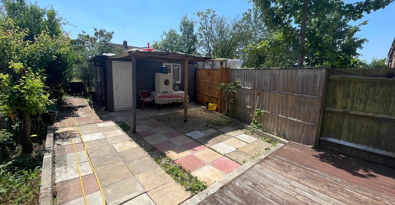 1 bedroom property for sale in London | Robinson Jackson