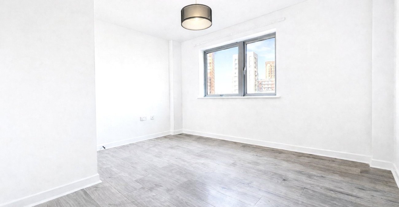 2 bedroom property for sale in London | Robinson Jackson