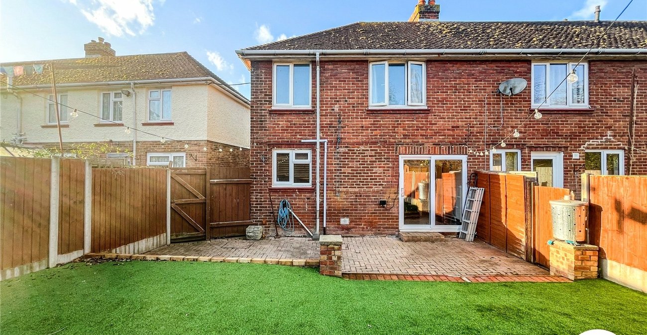 2 bedroom house for sale in Sittingbourne | Robinson Michael & Jackson