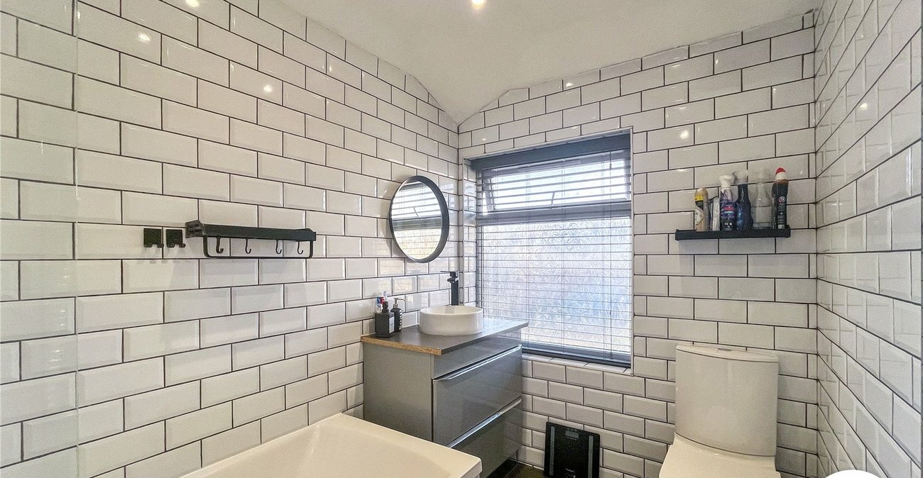 2 bedroom house for sale in Sittingbourne | Robinson Michael & Jackson