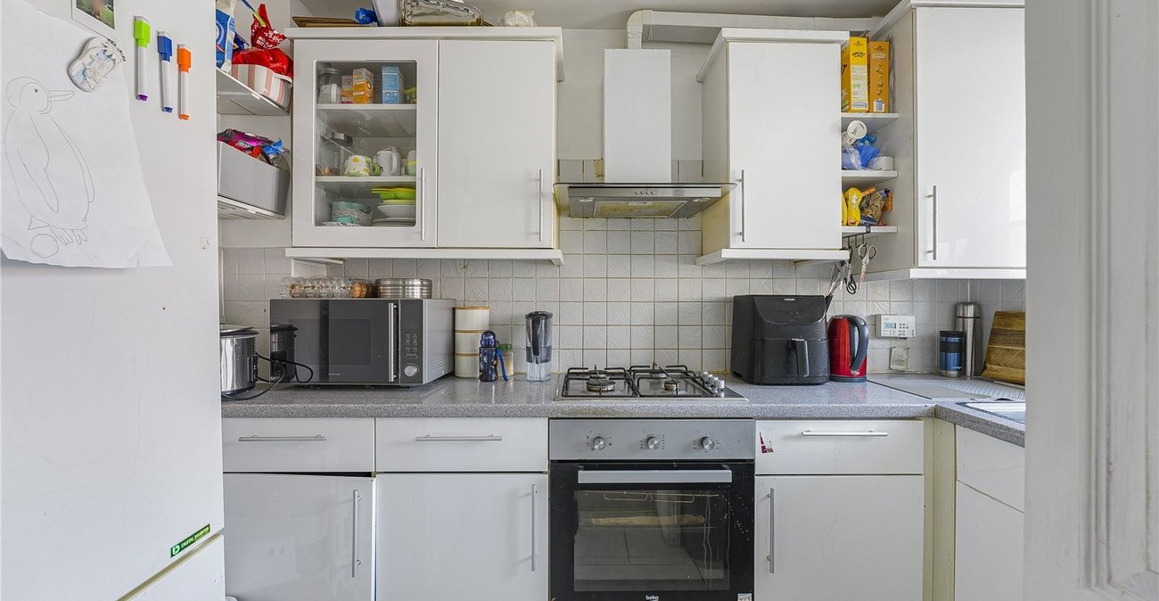 2 bedroom house for sale in Dartford | Robinson Jackson