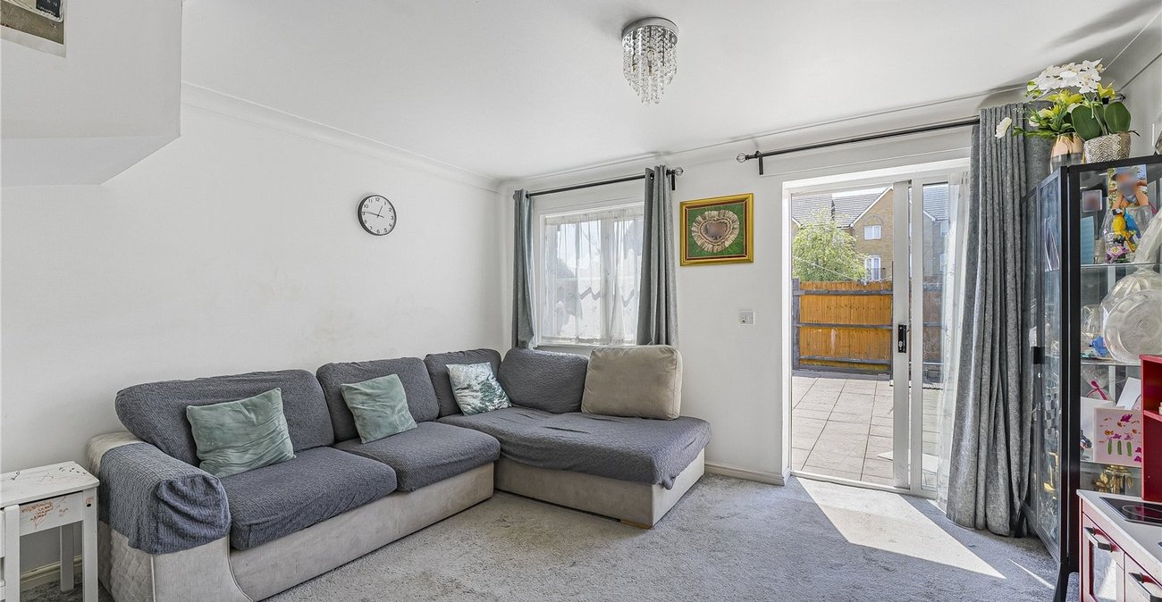 2 bedroom house for sale in Dartford | Robinson Jackson