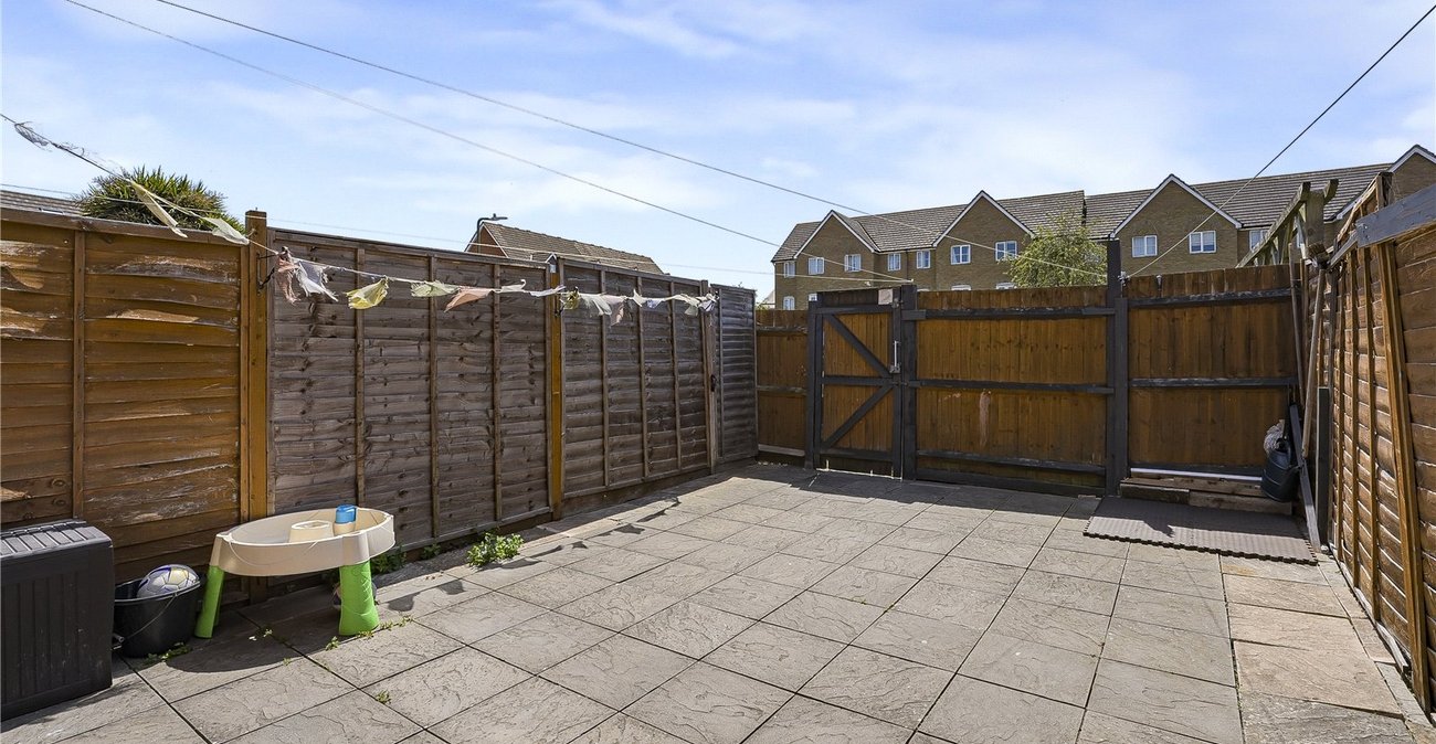 2 bedroom house for sale in Dartford | Robinson Jackson