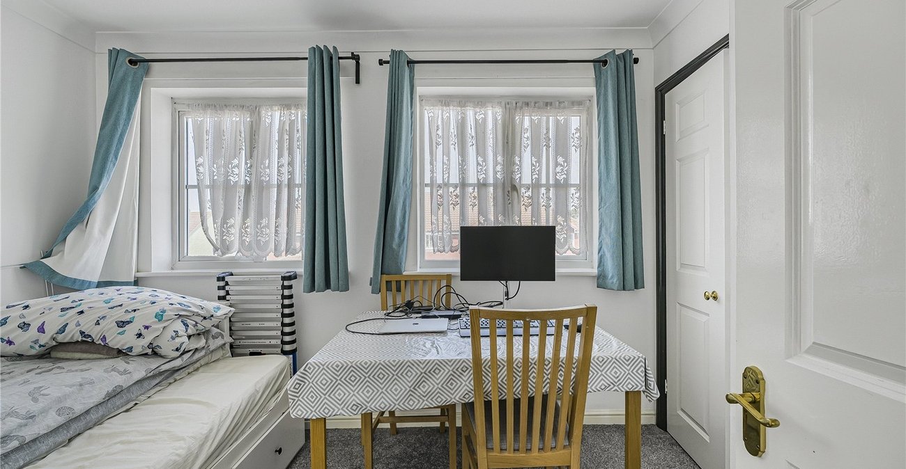 2 bedroom house for sale in Dartford | Robinson Jackson