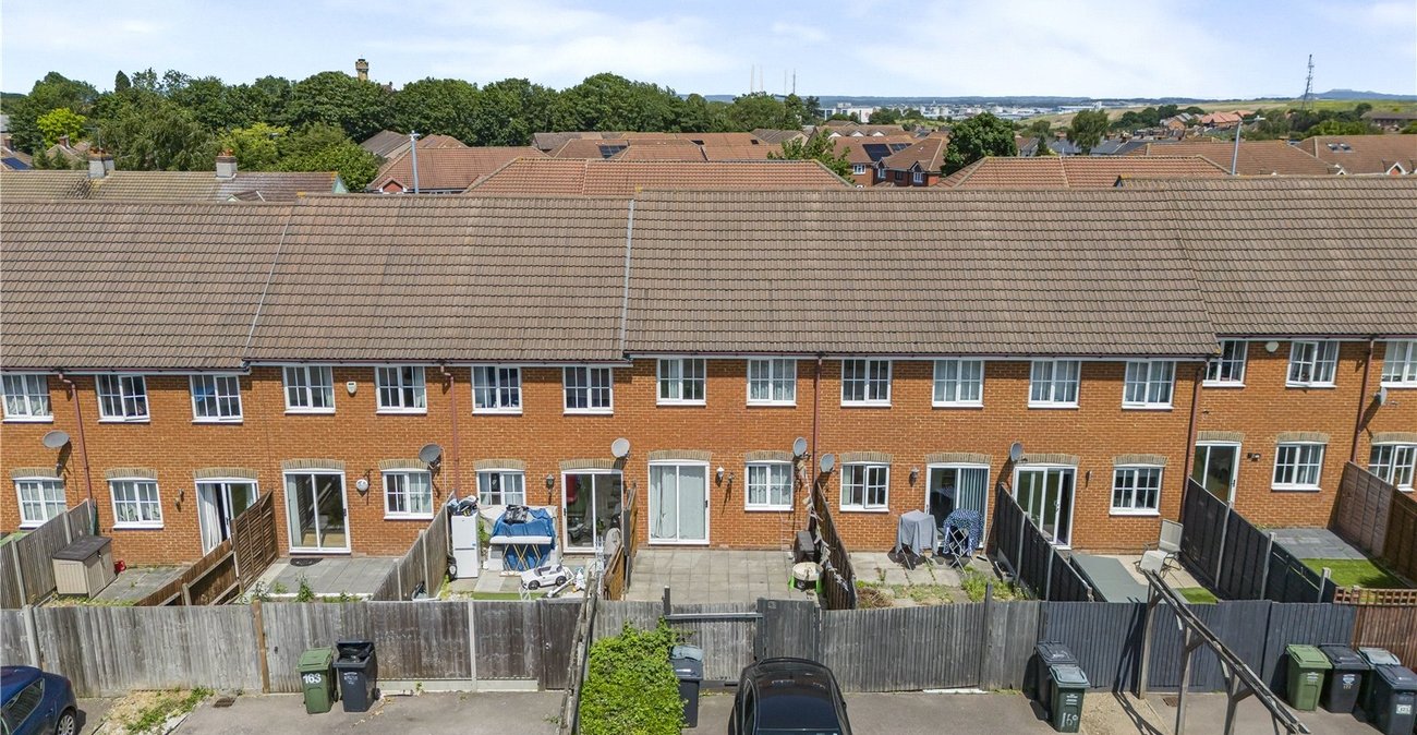 2 bedroom house for sale in Dartford | Robinson Jackson