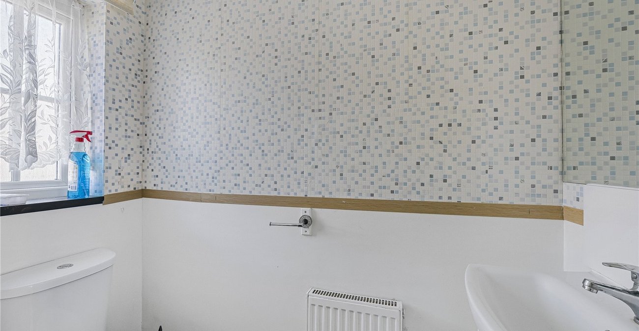2 bedroom house for sale in Dartford | Robinson Jackson