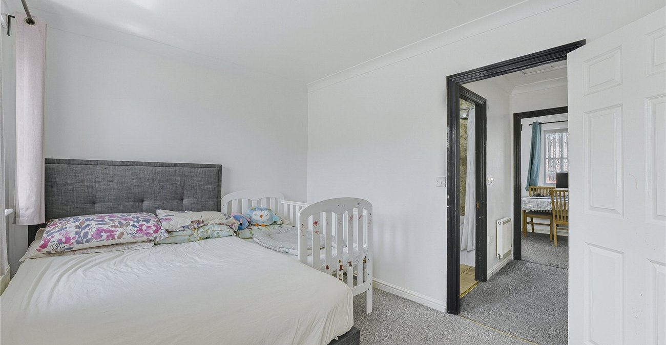 2 bedroom house for sale in Dartford | Robinson Jackson