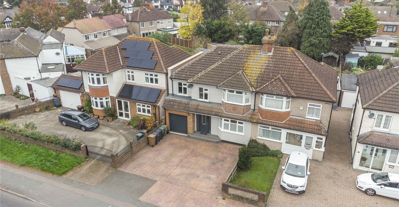 5 bedroom house for sale in Dartford | Robinson Jackson