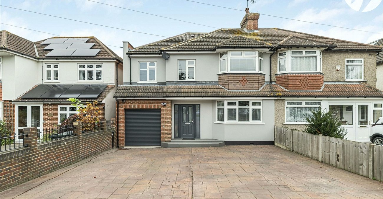 5 bedroom house for sale in Dartford | Robinson Jackson