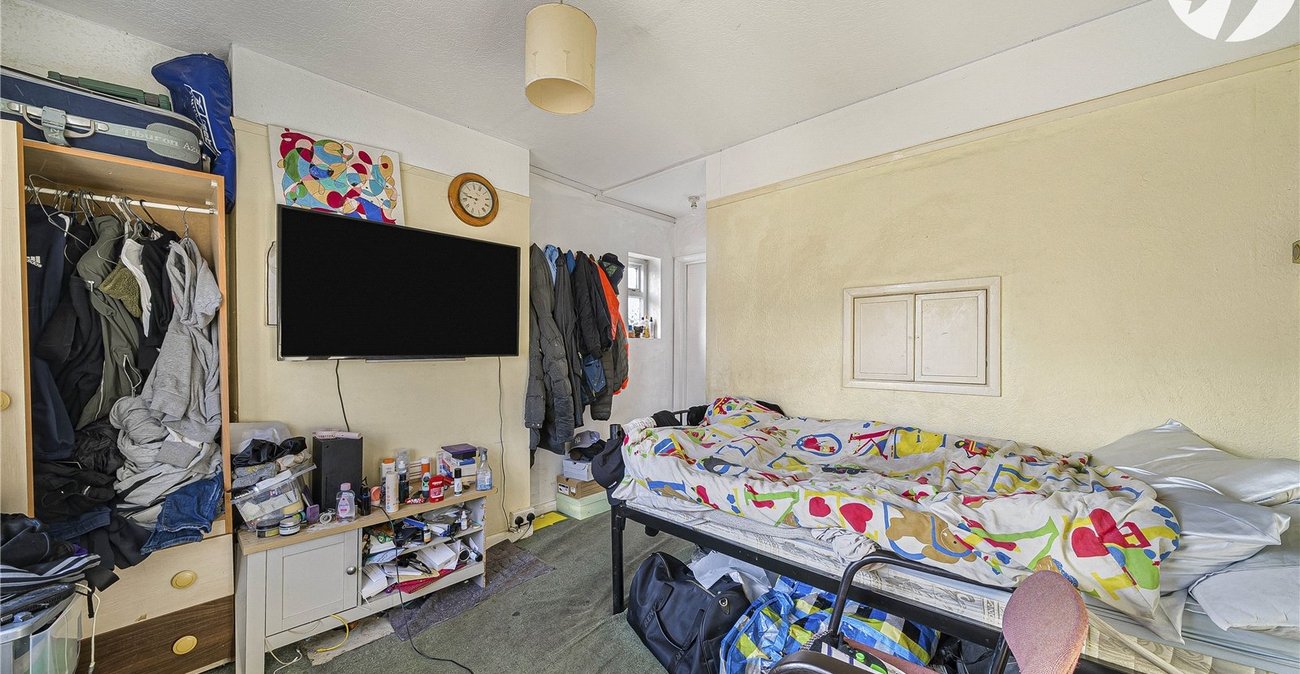 3 bedroom house for sale in Dartford | Robinson Jackson