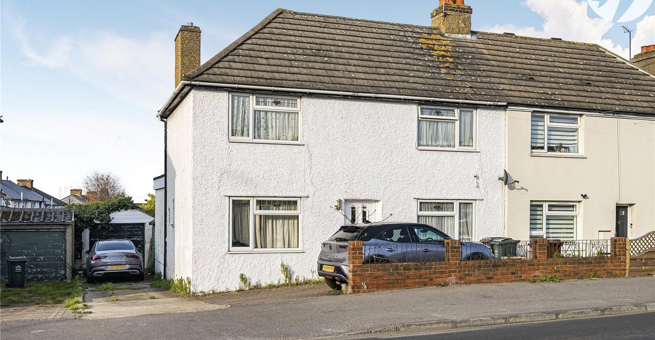 3 bedroom house for sale in Dartford | Robinson Jackson
