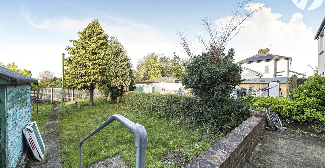 3 bedroom house for sale in Dartford | Robinson Jackson