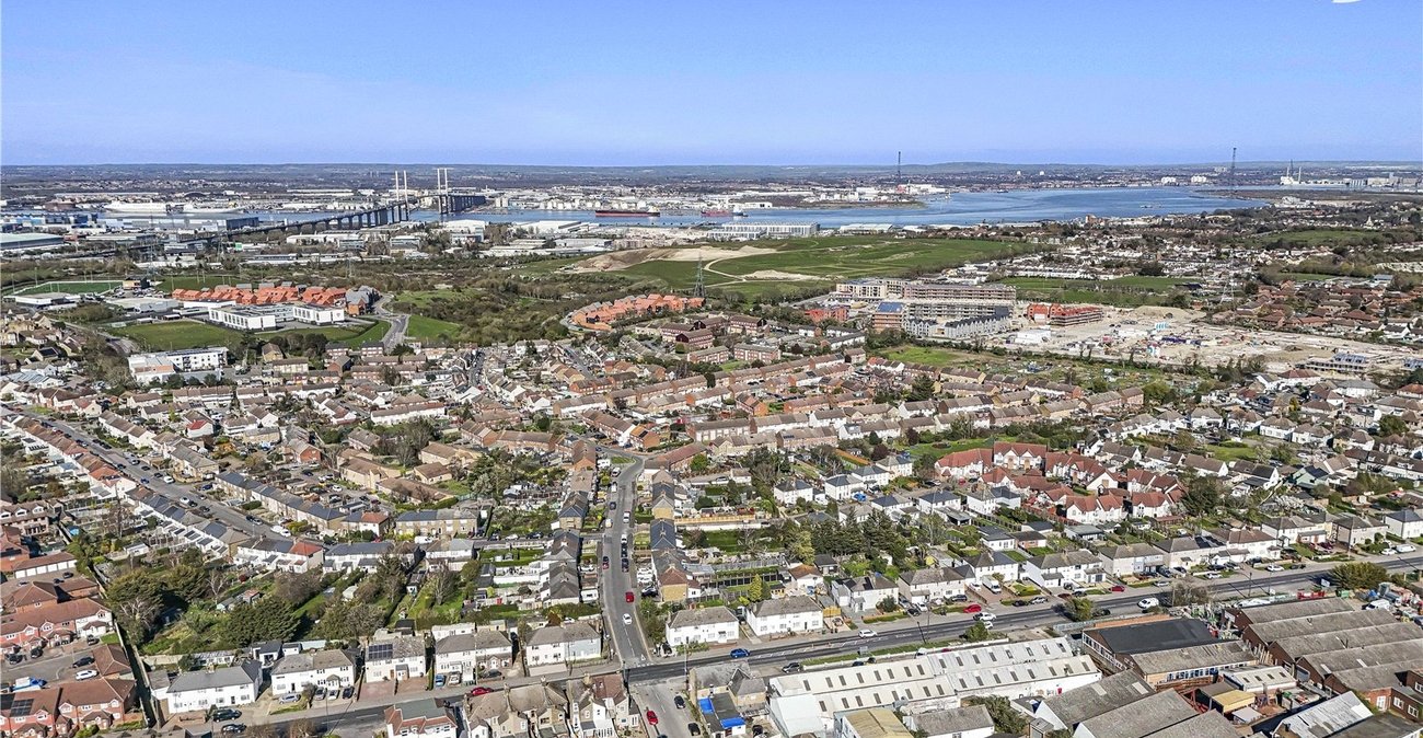 3 bedroom house for sale in Dartford | Robinson Jackson