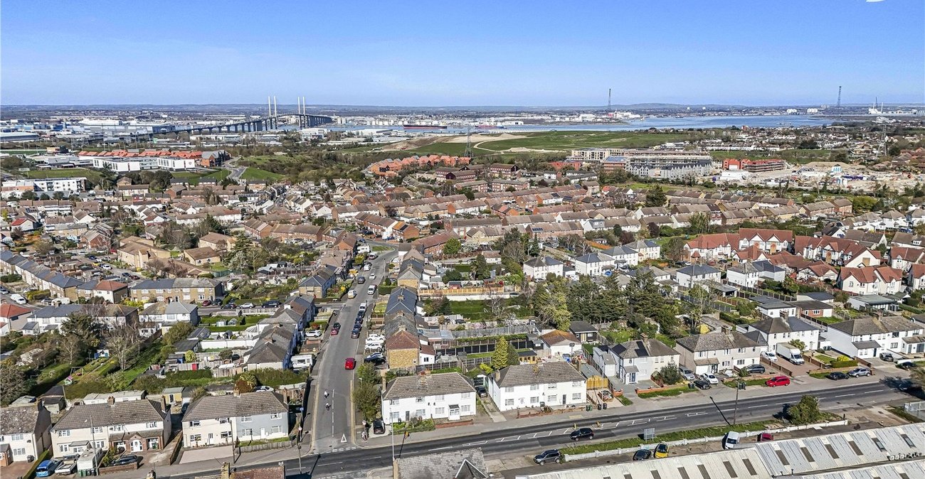 3 bedroom house for sale in Dartford | Robinson Jackson