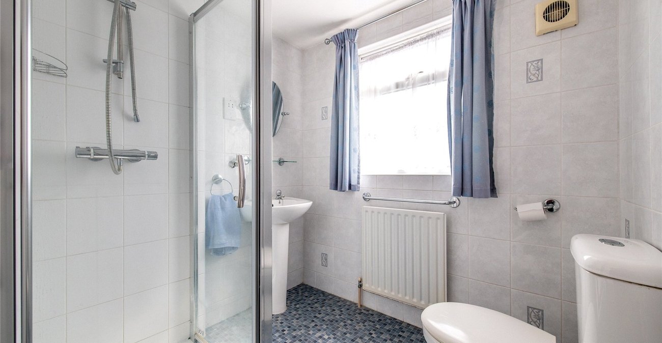 2 bedroom house for sale in Gravesend | Robinson Michael & Jackson