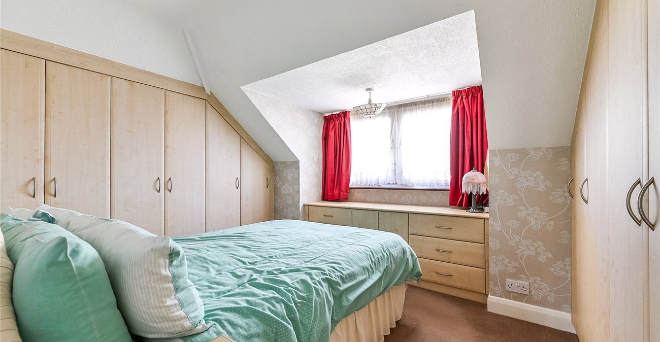 2 bedroom house for sale in Gravesend | Robinson Michael & Jackson