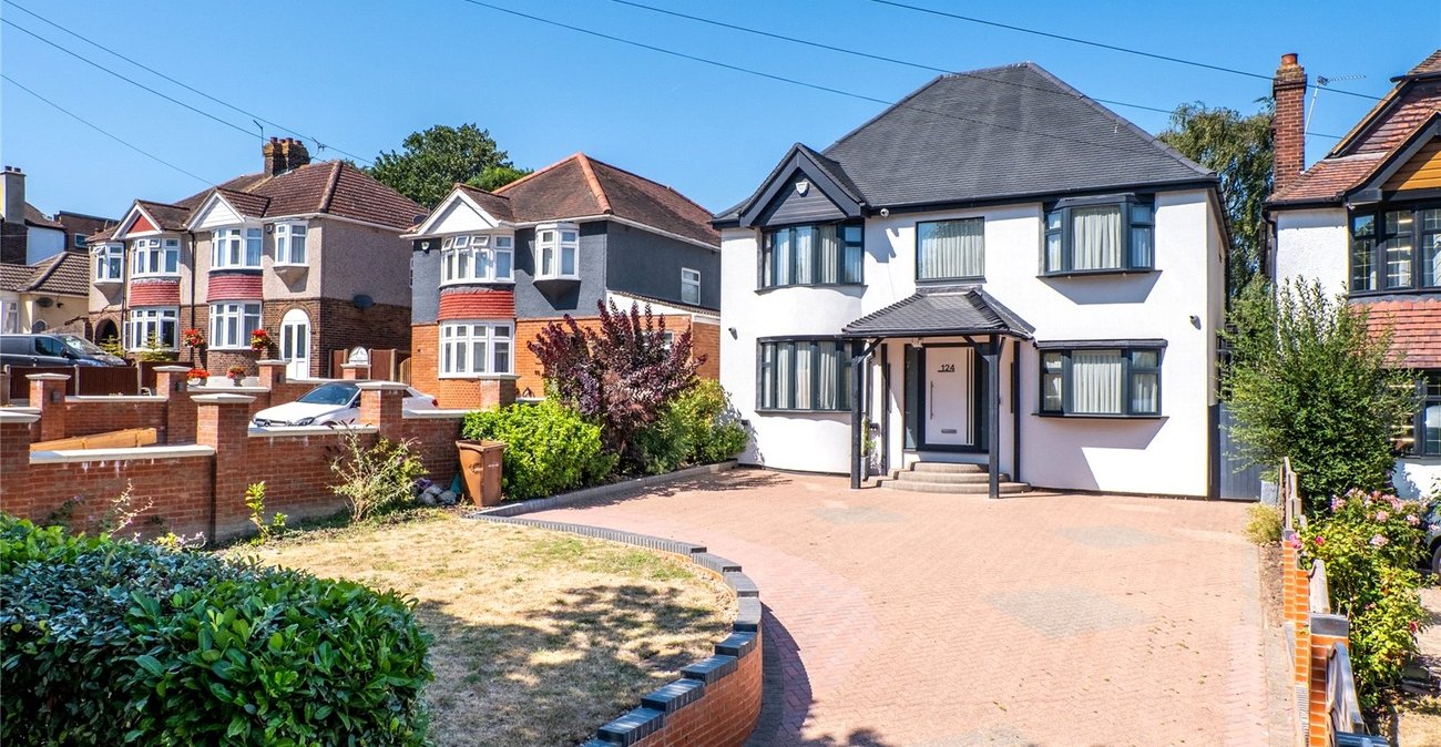 4 bedroom house for sale in Rochester | Robinson Michael & Jackson