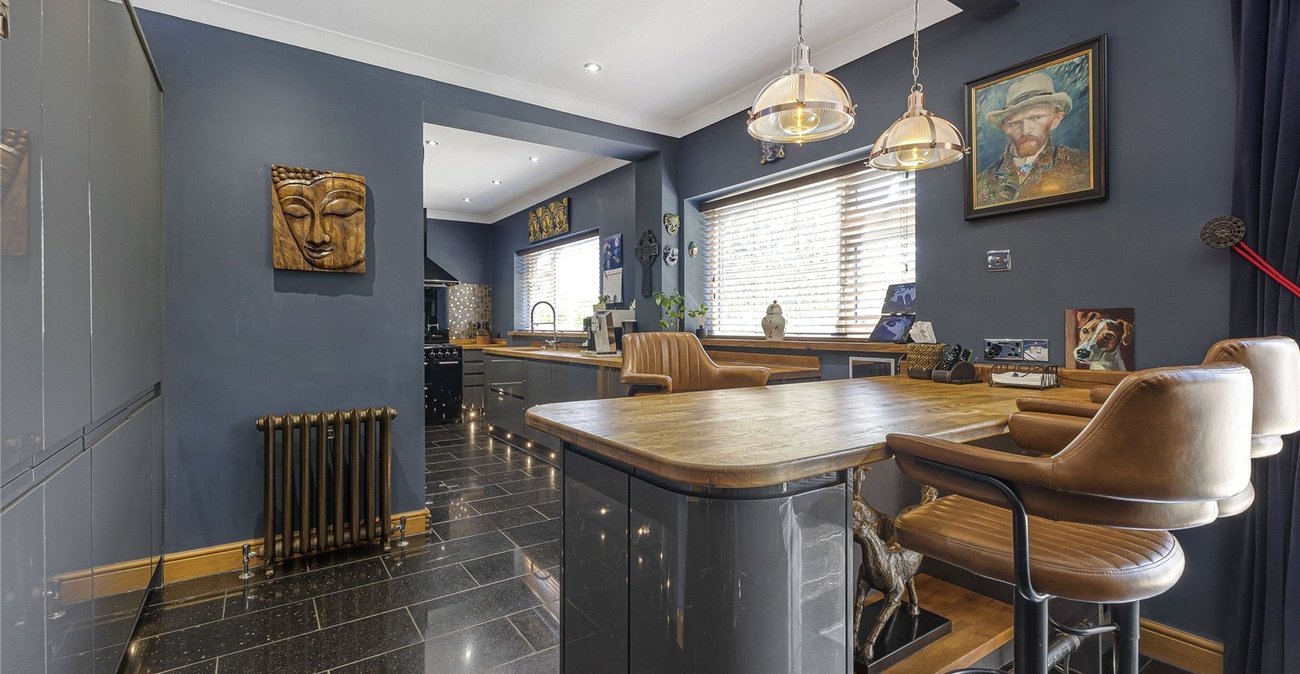 6 bedroom house for sale in Strood | Robinson Michael & Jackson