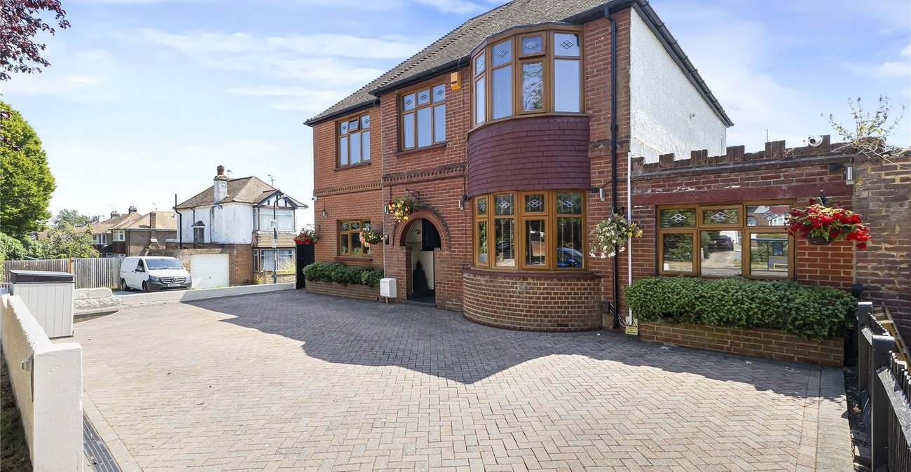 6 bedroom house for sale in Strood | Robinson Michael & Jackson