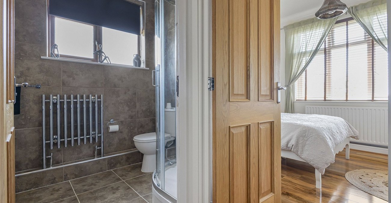6 bedroom house for sale in Strood | Robinson Michael & Jackson