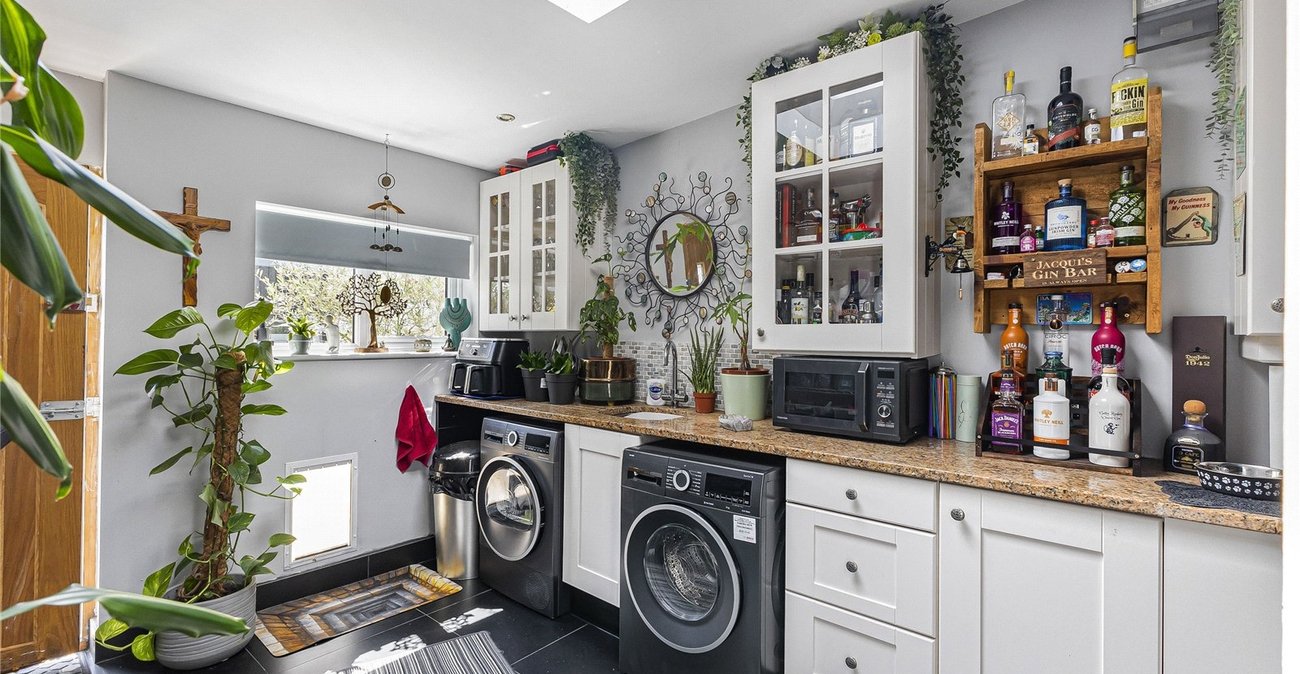 6 bedroom house for sale in Strood | Robinson Michael & Jackson