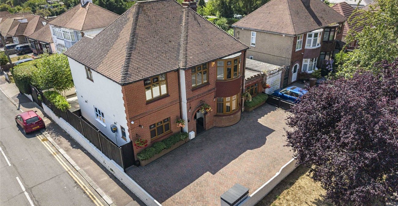 6 bedroom house for sale in Strood | Robinson Michael & Jackson