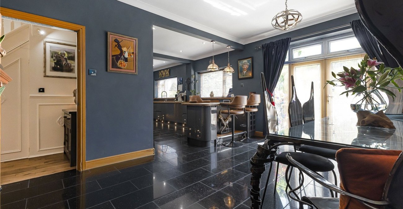 6 bedroom house for sale in Strood | Robinson Michael & Jackson