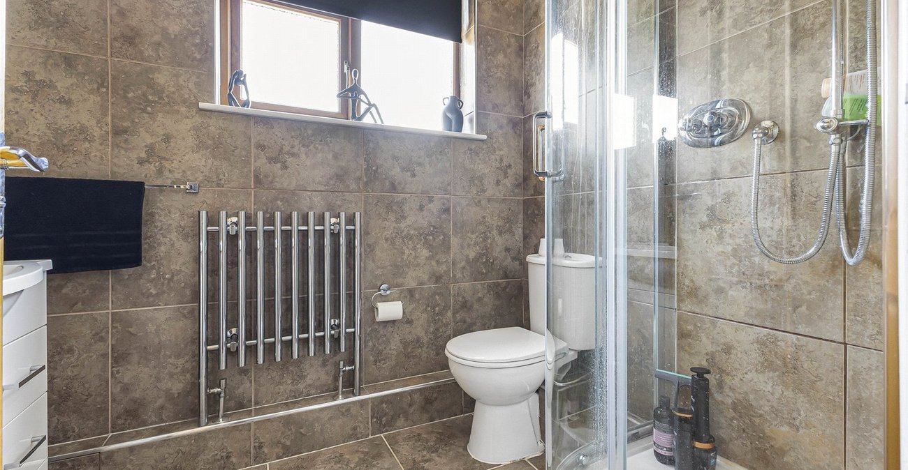 6 bedroom house for sale in Strood | Robinson Michael & Jackson