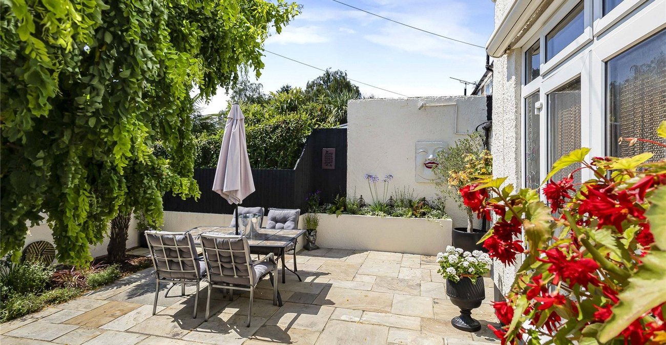 6 bedroom house for sale in Strood | Robinson Michael & Jackson