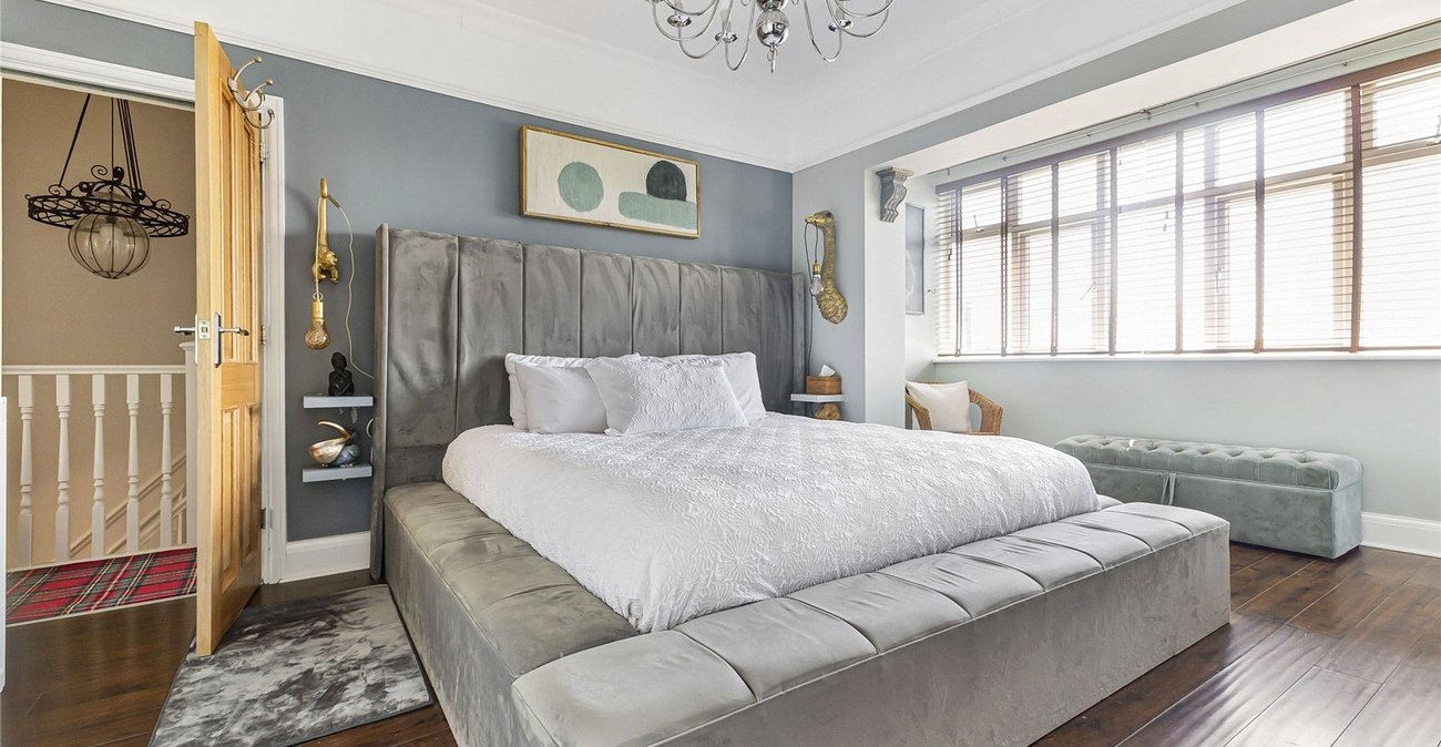 6 bedroom house for sale in Strood | Robinson Michael & Jackson