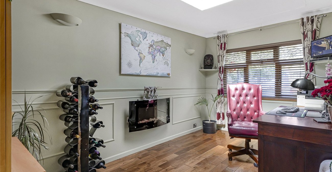 6 bedroom house for sale in Strood | Robinson Michael & Jackson